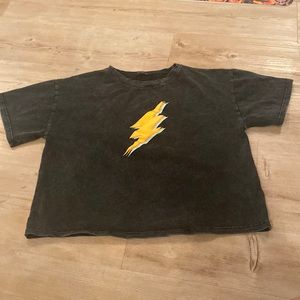 Storia cropped tshirt size 4